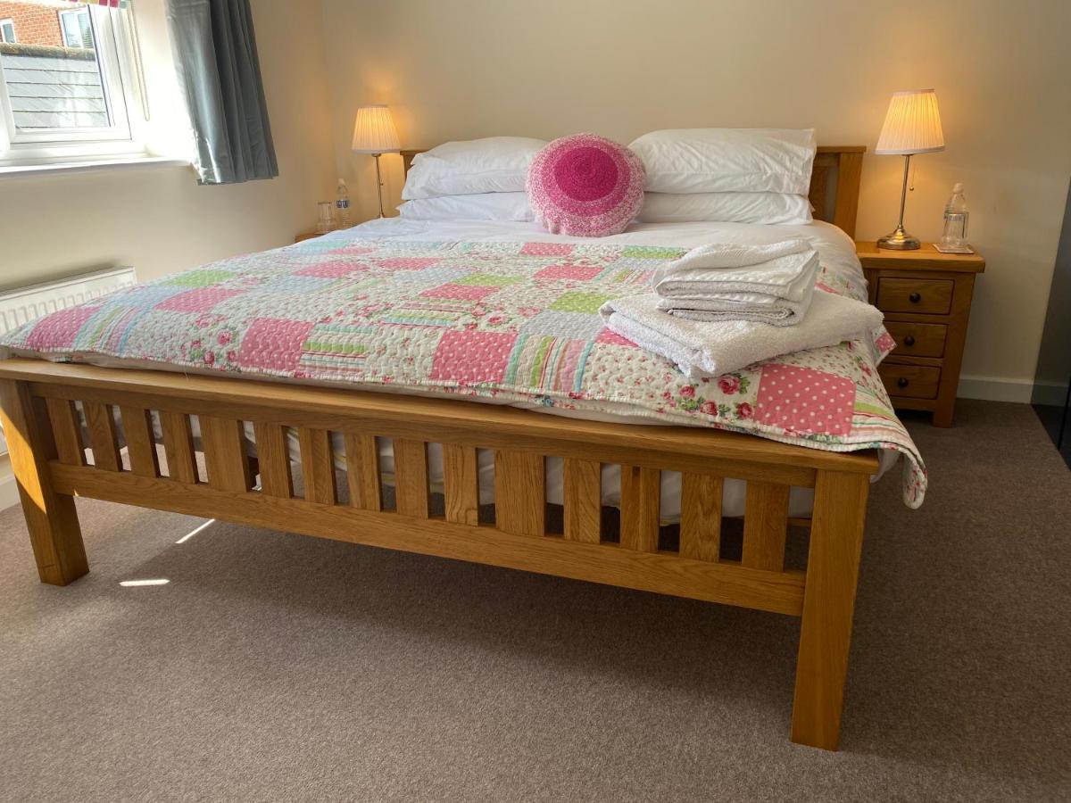 Wellington View One En Suite Shower And Super King Bed Екстериор снимка