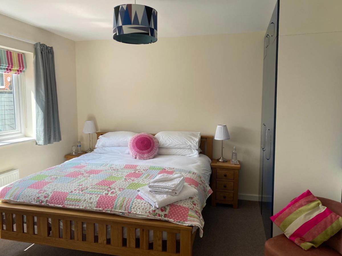 Wellington View One En Suite Shower And Super King Bed Екстериор снимка